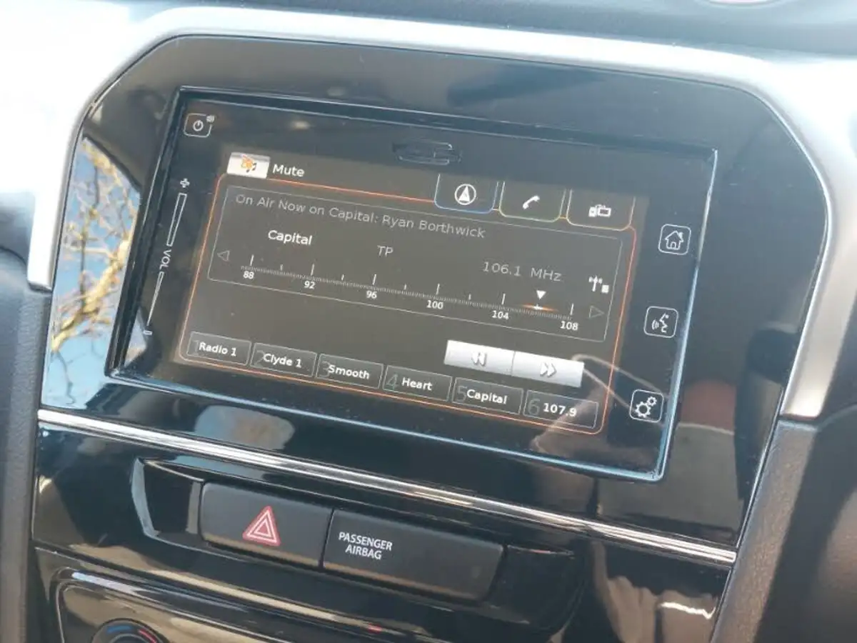 2019-suzuki-vitara-10-boosterjet-sz-t-big-12