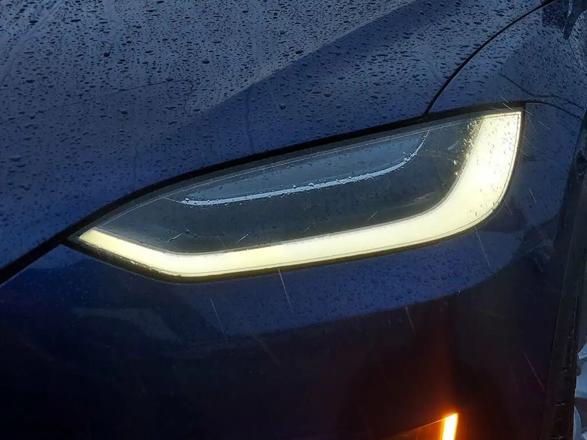 2017-tesla-model-x-e-90d-big-9