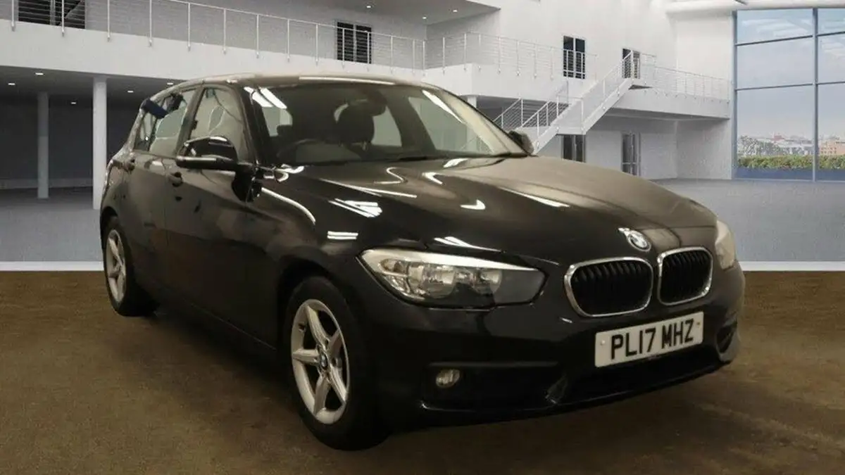 2017-bmw-1-series-15td-116d-eff-dyn-plus-5d-big-0