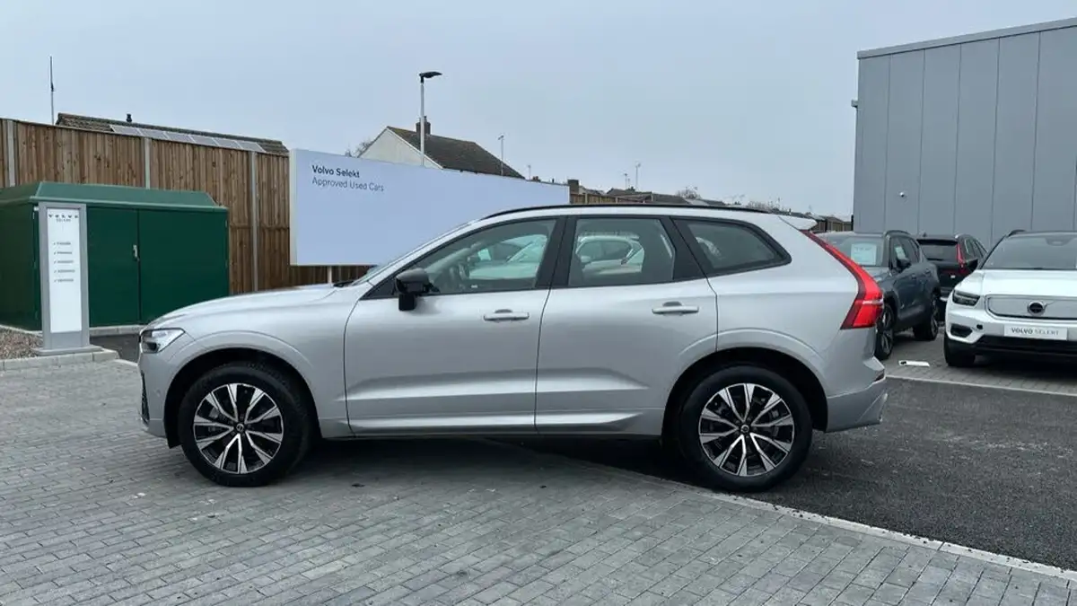 2023-volvo-xc60-20td-b4-plus-big-7
