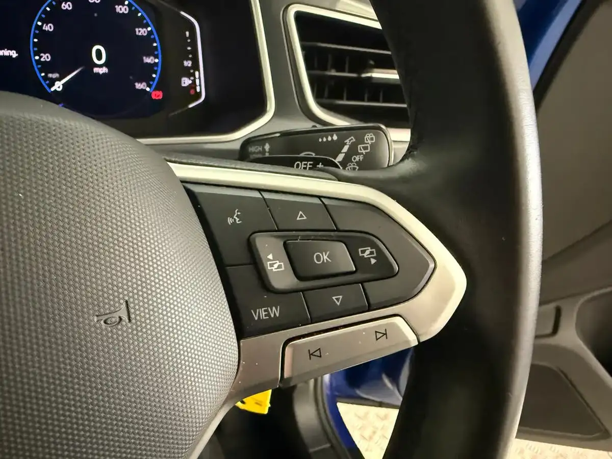 2022-volkswagen-t-roc-15-tsi-style-hatchback-5d-dsg-big-23