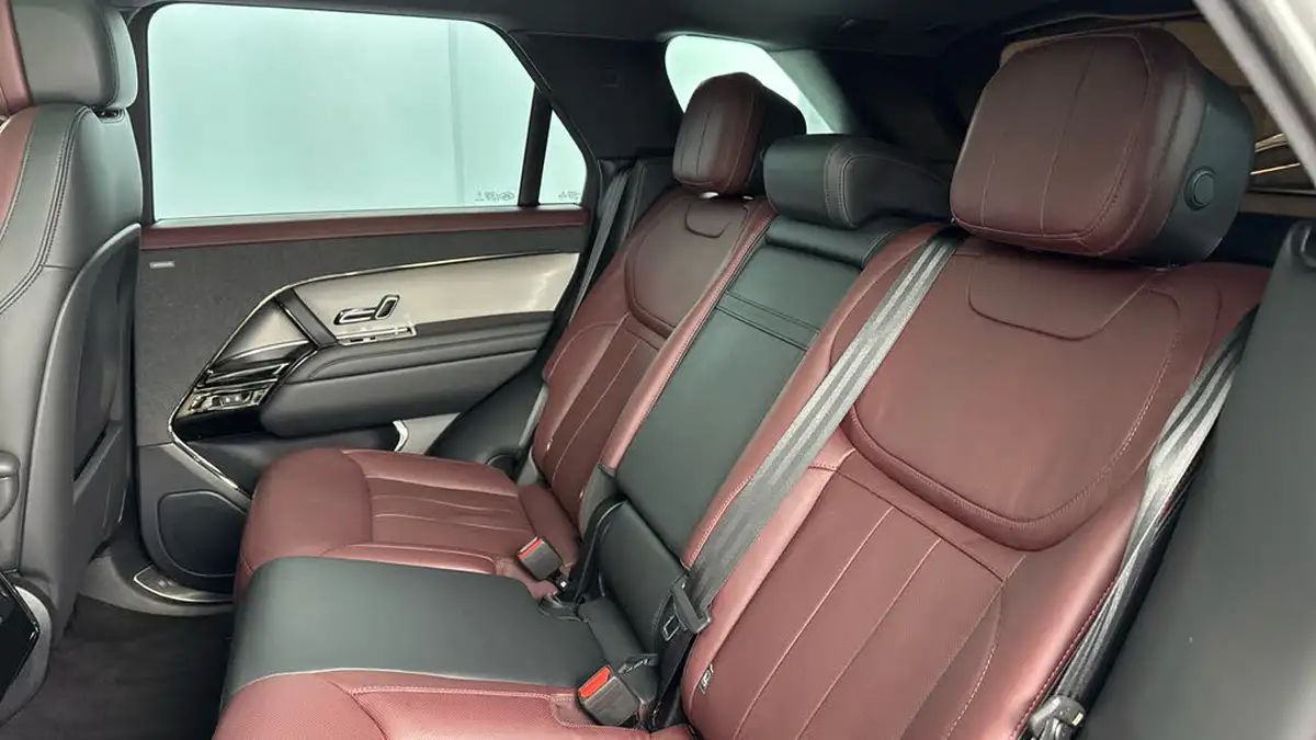 2023-land-rover-range-rover-sport-30-p400-dynamic-se-big-13