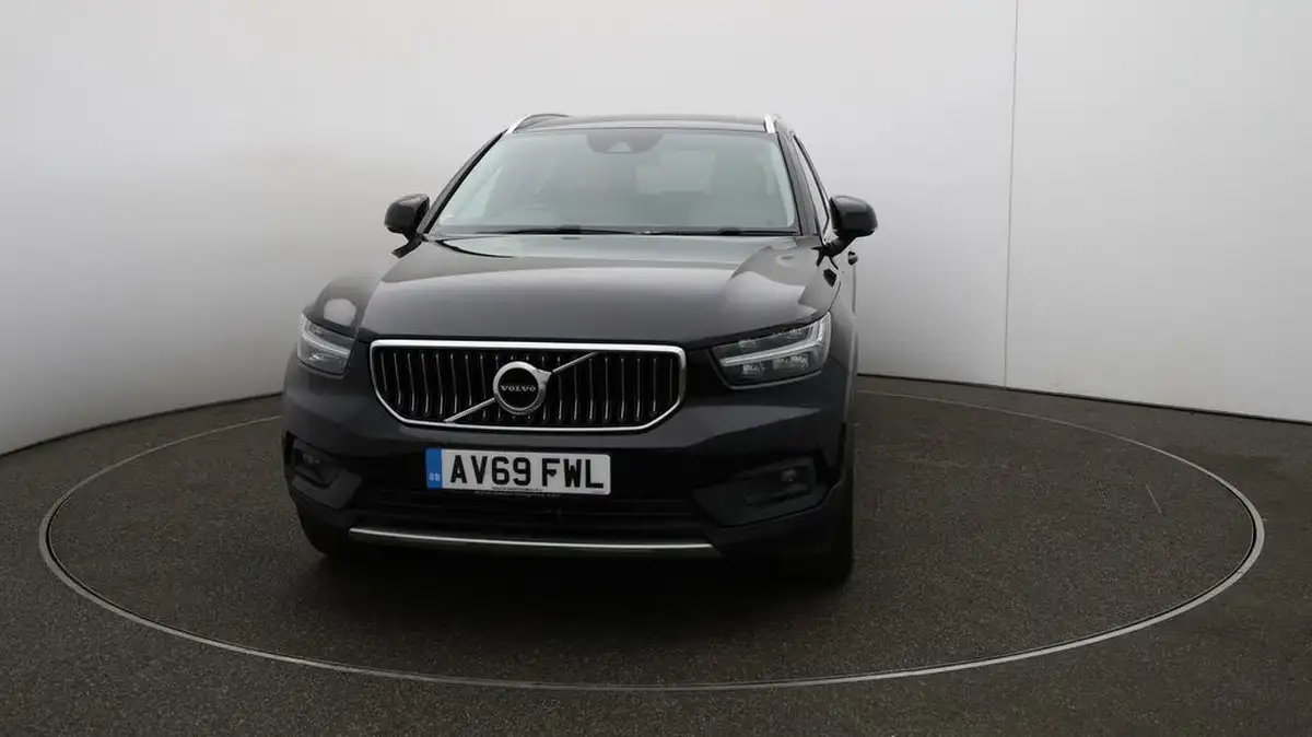 2019-volvo-xc40-20-t4-inscription-awd-big-30