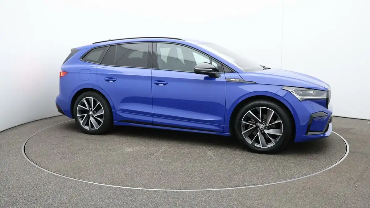 2023-skoda-enyaq-e-80-sportline-big-39