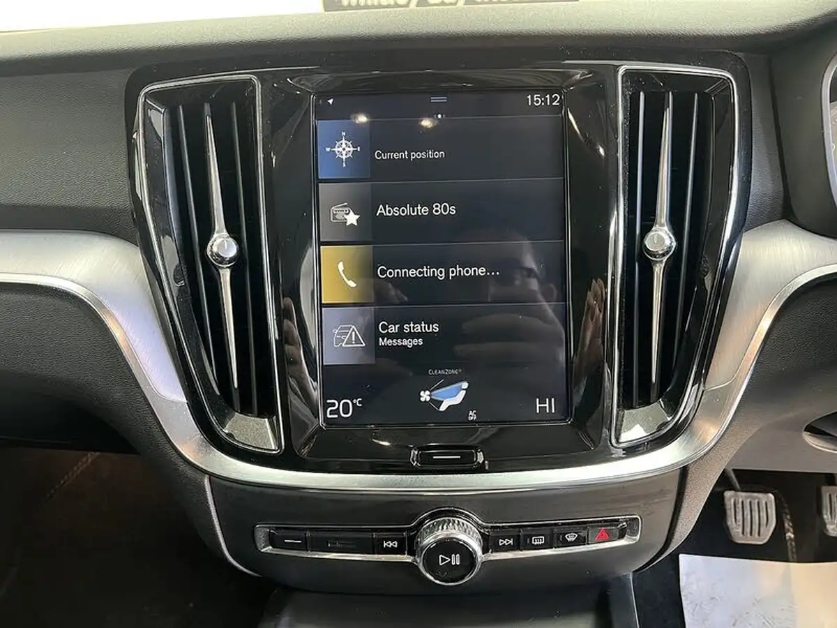 2019-volvo-v60-20td-d3-momentum-big-11