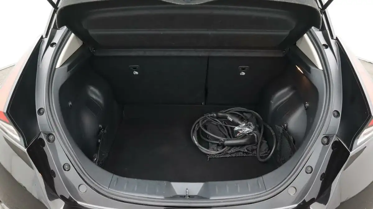 2023-nissan-leaf-e-n-connecta-39kwh-big-17