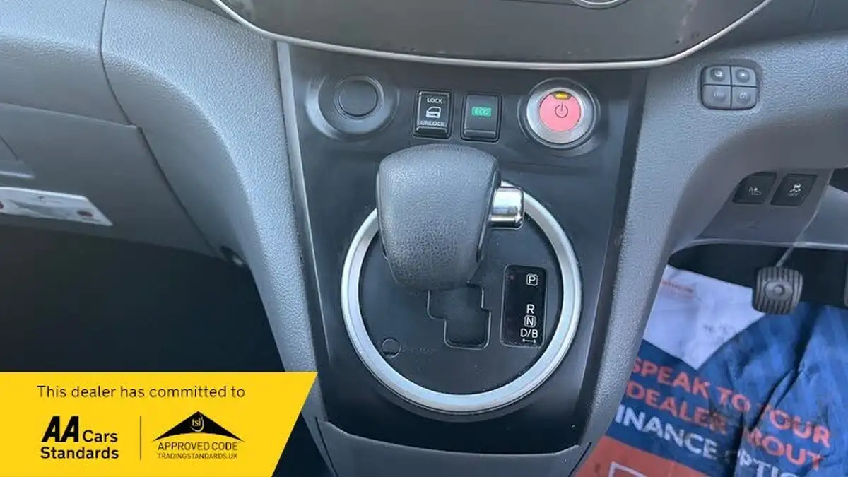 2020-nissan-env200-e-acenta-panel-van-auto-big-16