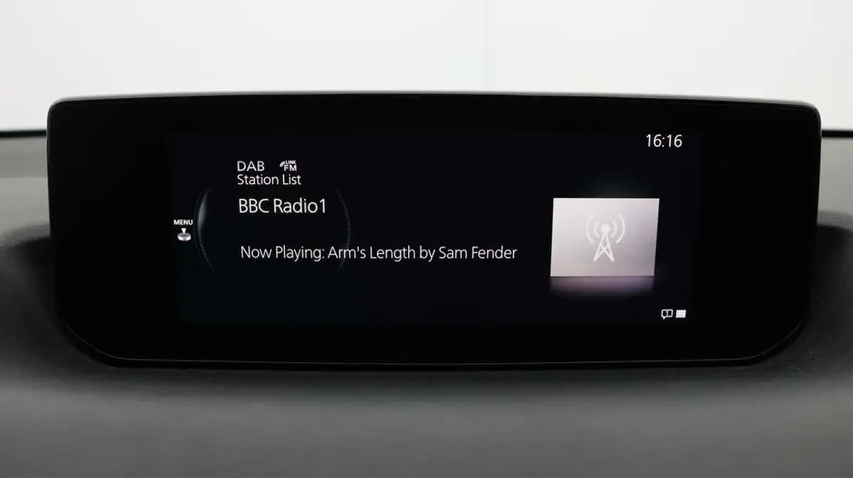 2021-mazda-mx-30-e-sport-lux-big-10