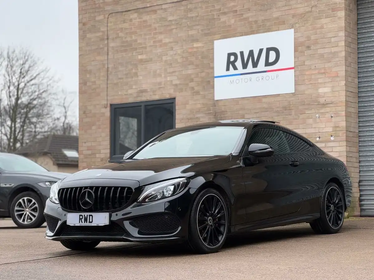 2017-mercedes-benz-c-class-21d-c220d-amg-line-premiumss-coupe-2d-9g-tronic-plus-big-40