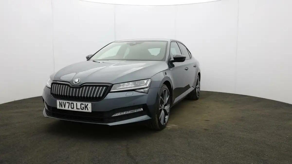 2020-skoda-superb-14-tsi-sportline-plus-hatchback-big-32