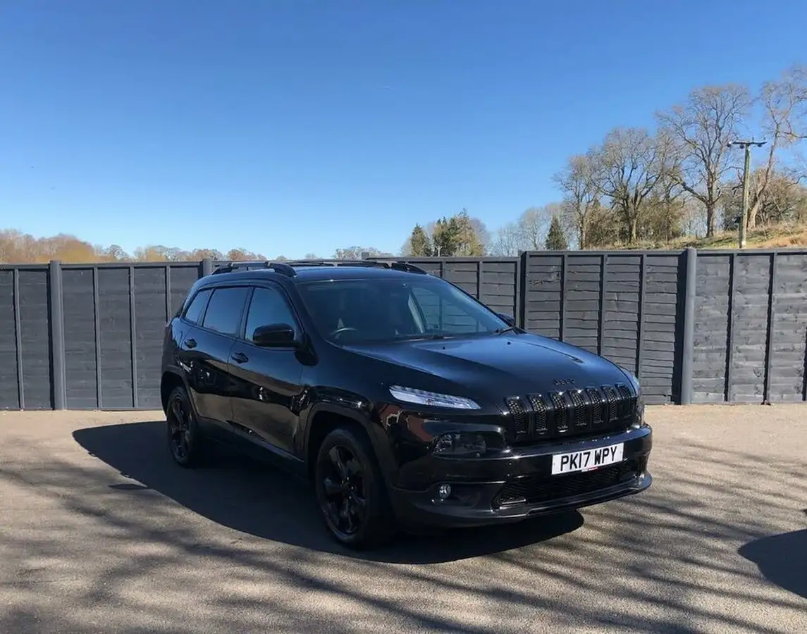 2017-jeep-cherokee-22multijet-ii-night-eagle-big-3