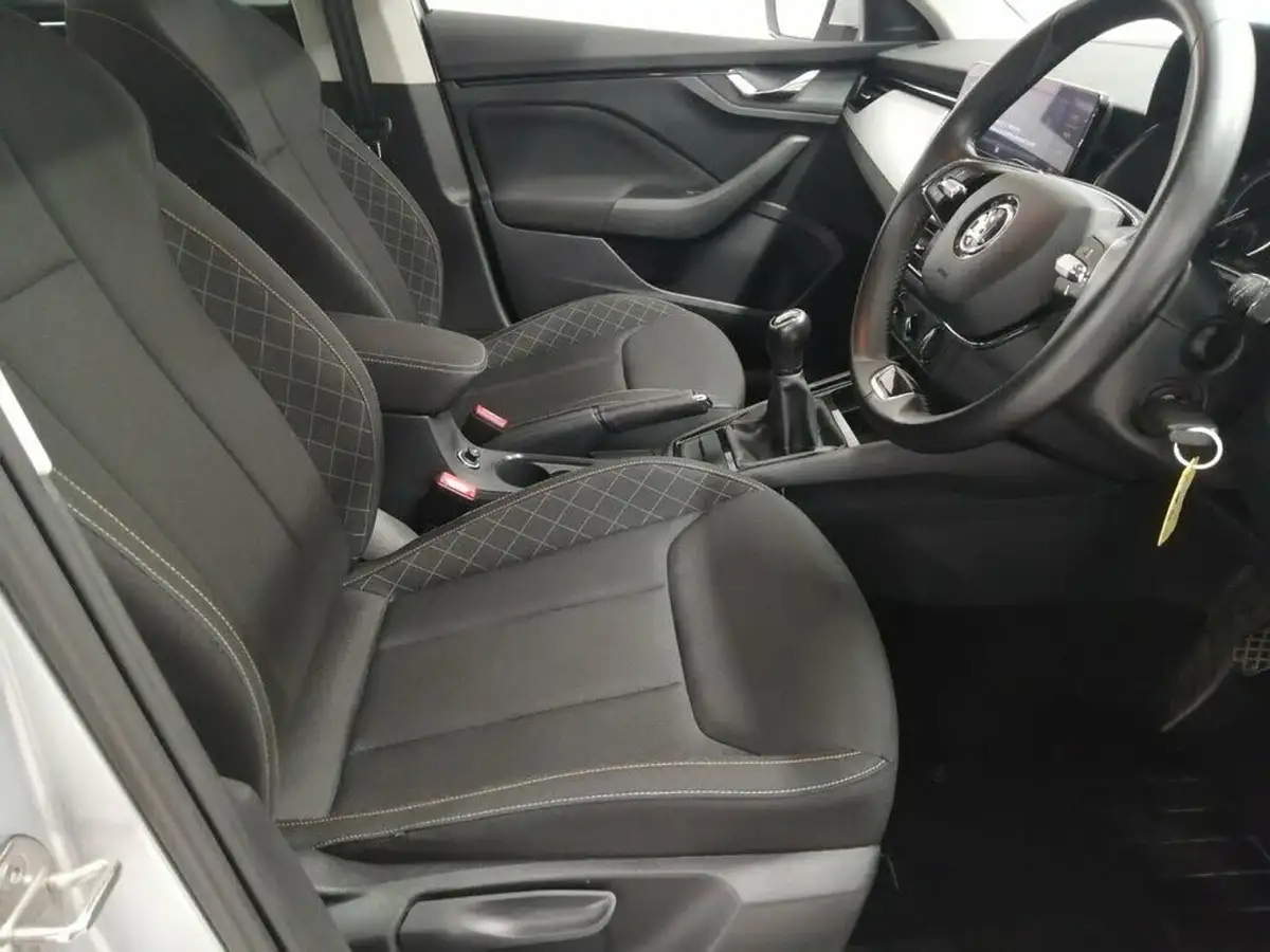 2022-skoda-scala-10-tsi-se-technology-109ps-big-9