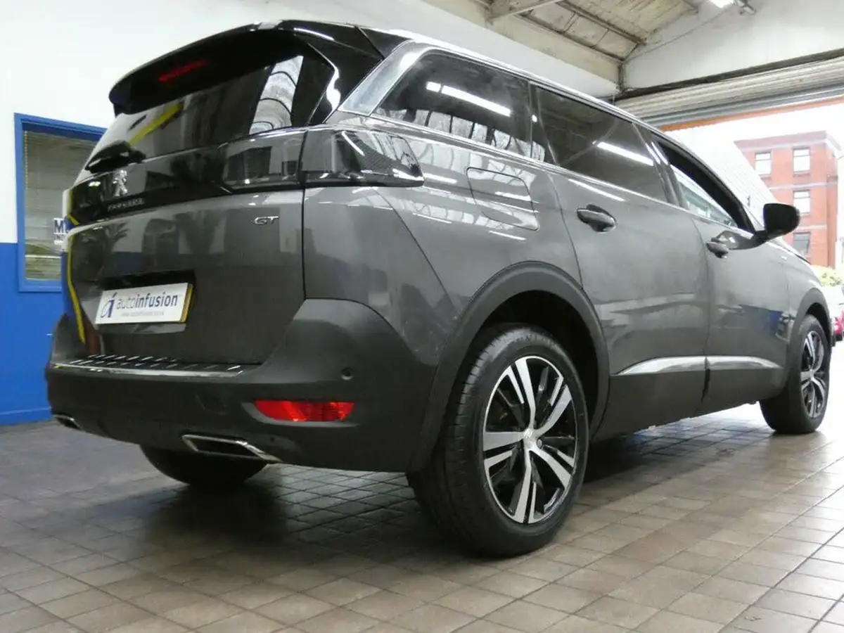 2021-peugeot-5008-suv-12-puretech-gt-eat8-big-45