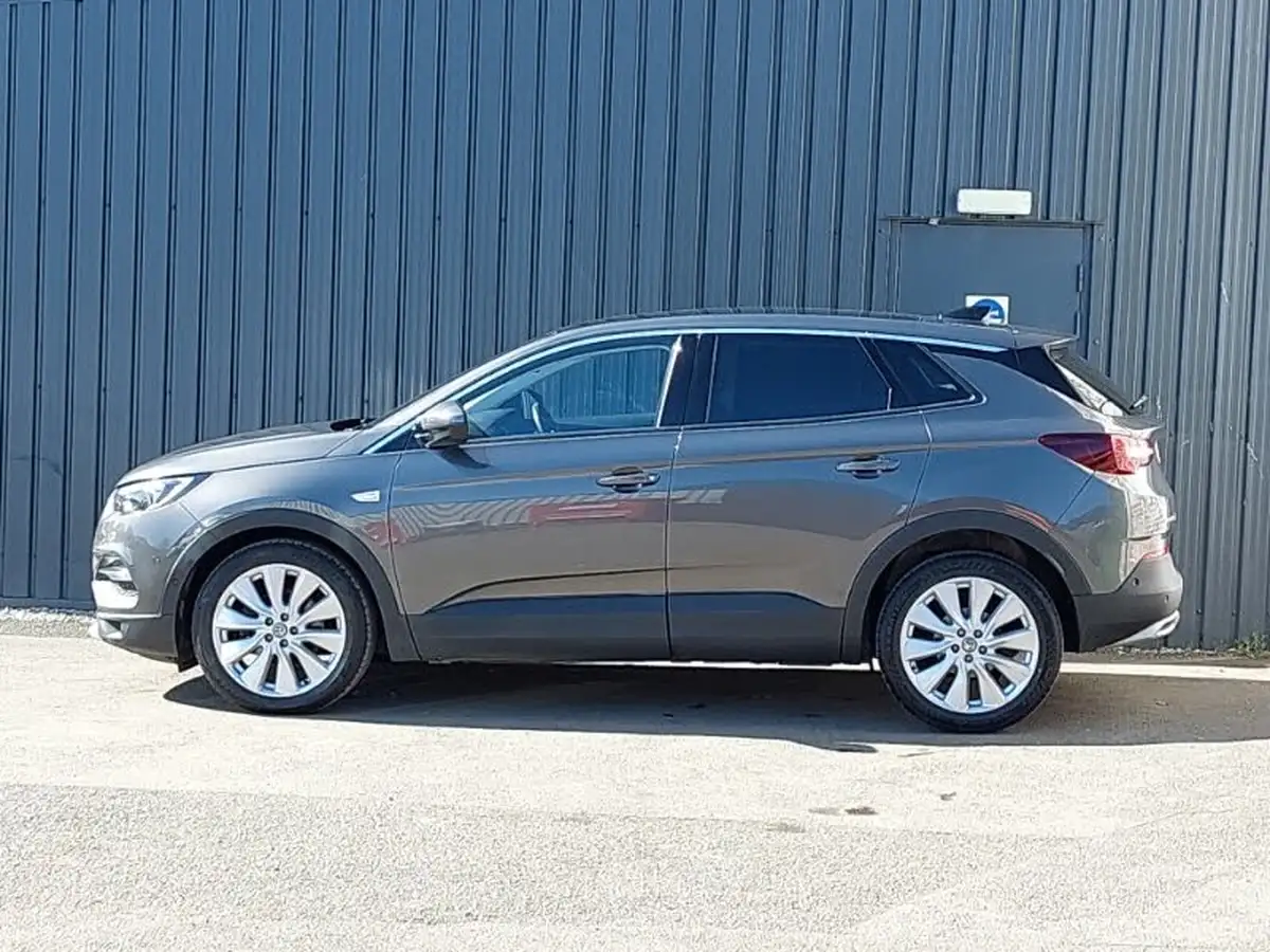 2019-vauxhall-grandland-x-12-elite-nav-big-3