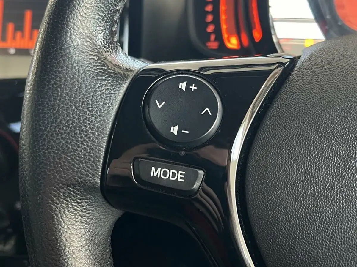 2018-citroen-c1-12-puretech-flair-5d-big-48