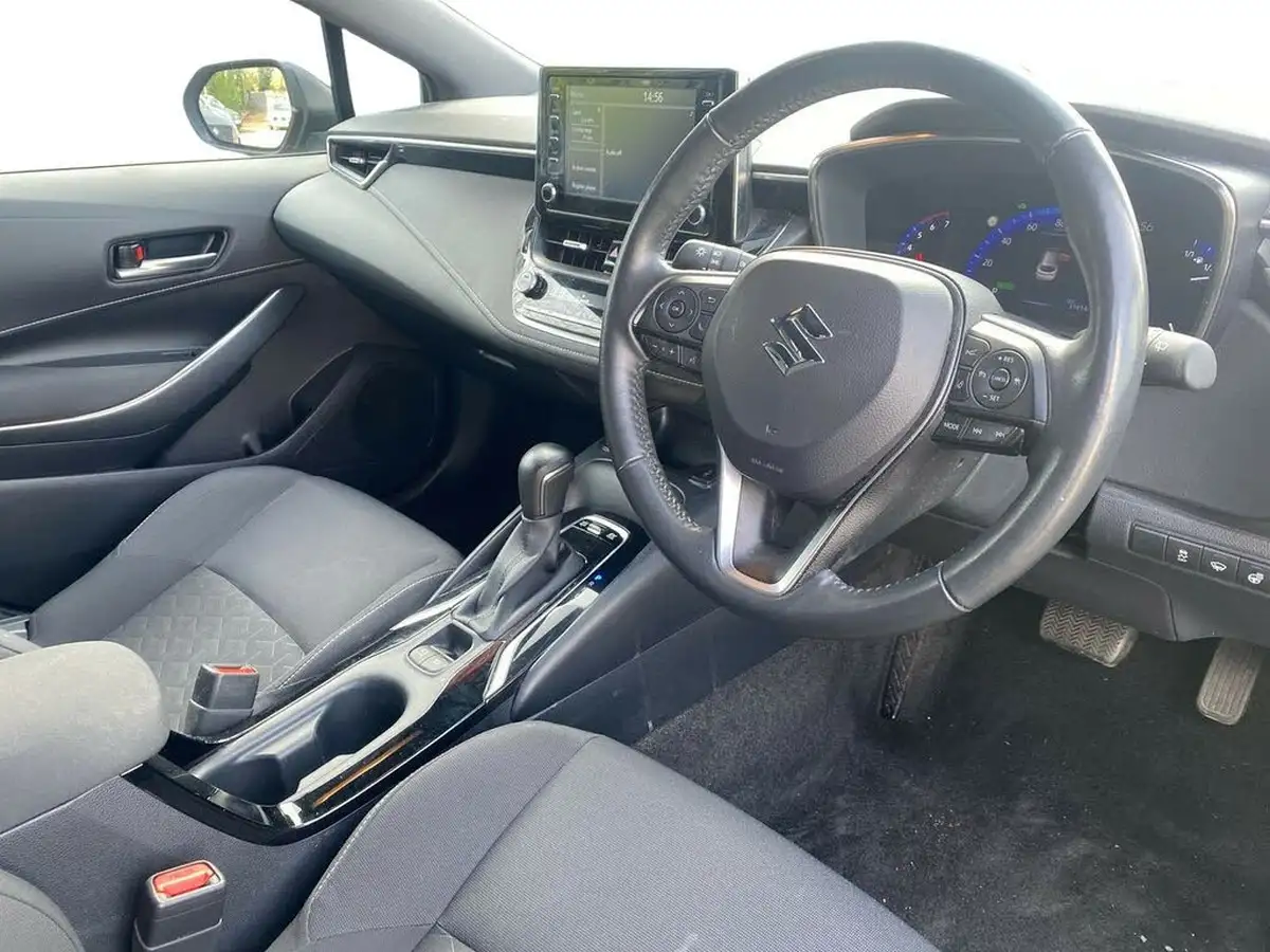 2022-suzuki-swace-18-sz-t-big-4
