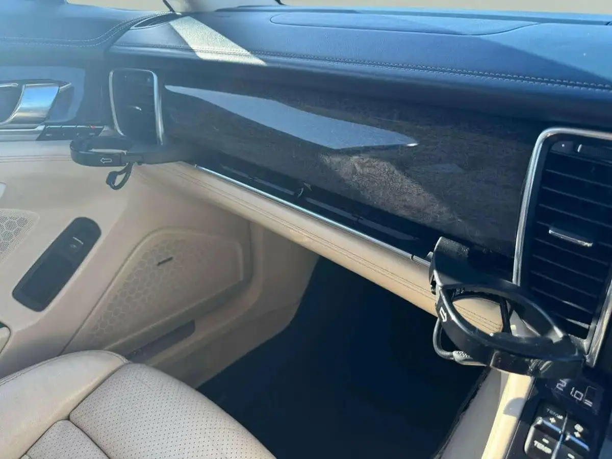 2010-porsche-panamera-48-4s-big-75