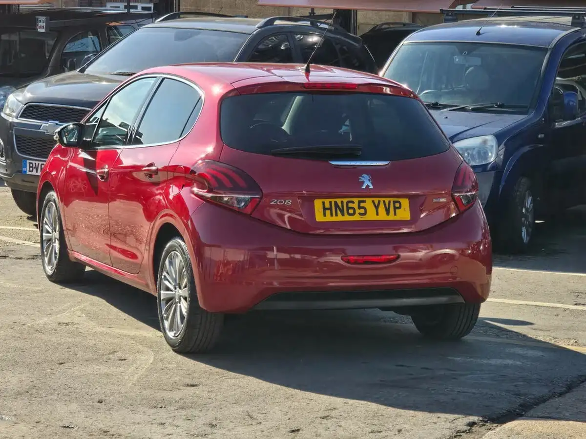 2015-peugeot-208-12-puretech-allure-110bhp-ss-5d-eat6-big-12