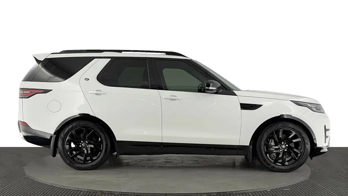 2019-land-rover-discovery-30-sd6-landmark-big-2