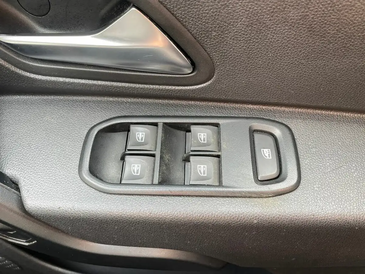 2020-dacia-duster-13-tce-comfort-ss-big-19