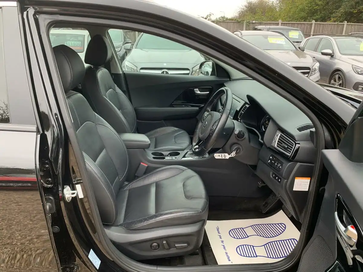2018-kia-niro-16-gdi-3-156kwh-16-alloy-wheels-big-25