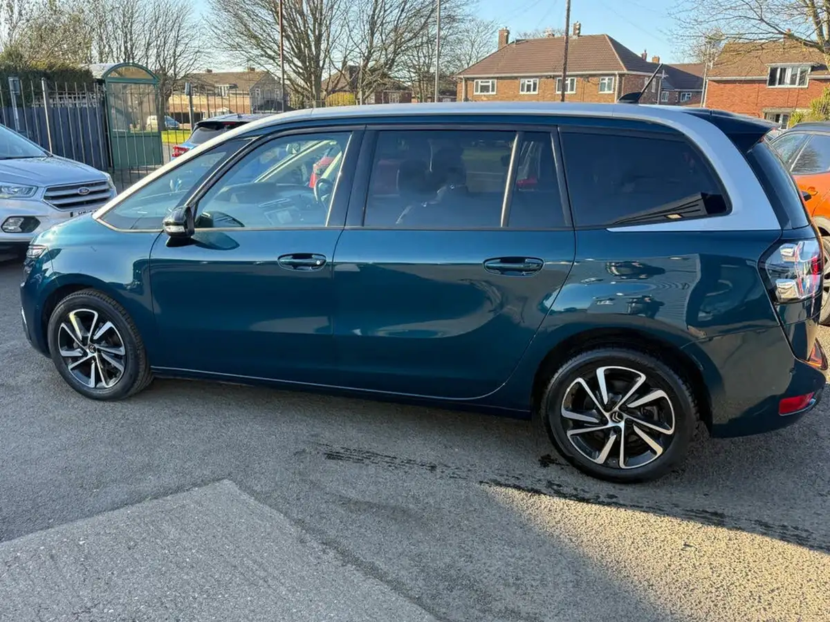 2021-citroen-grand-c4-spacetourer-12-puretech-shine-big-24