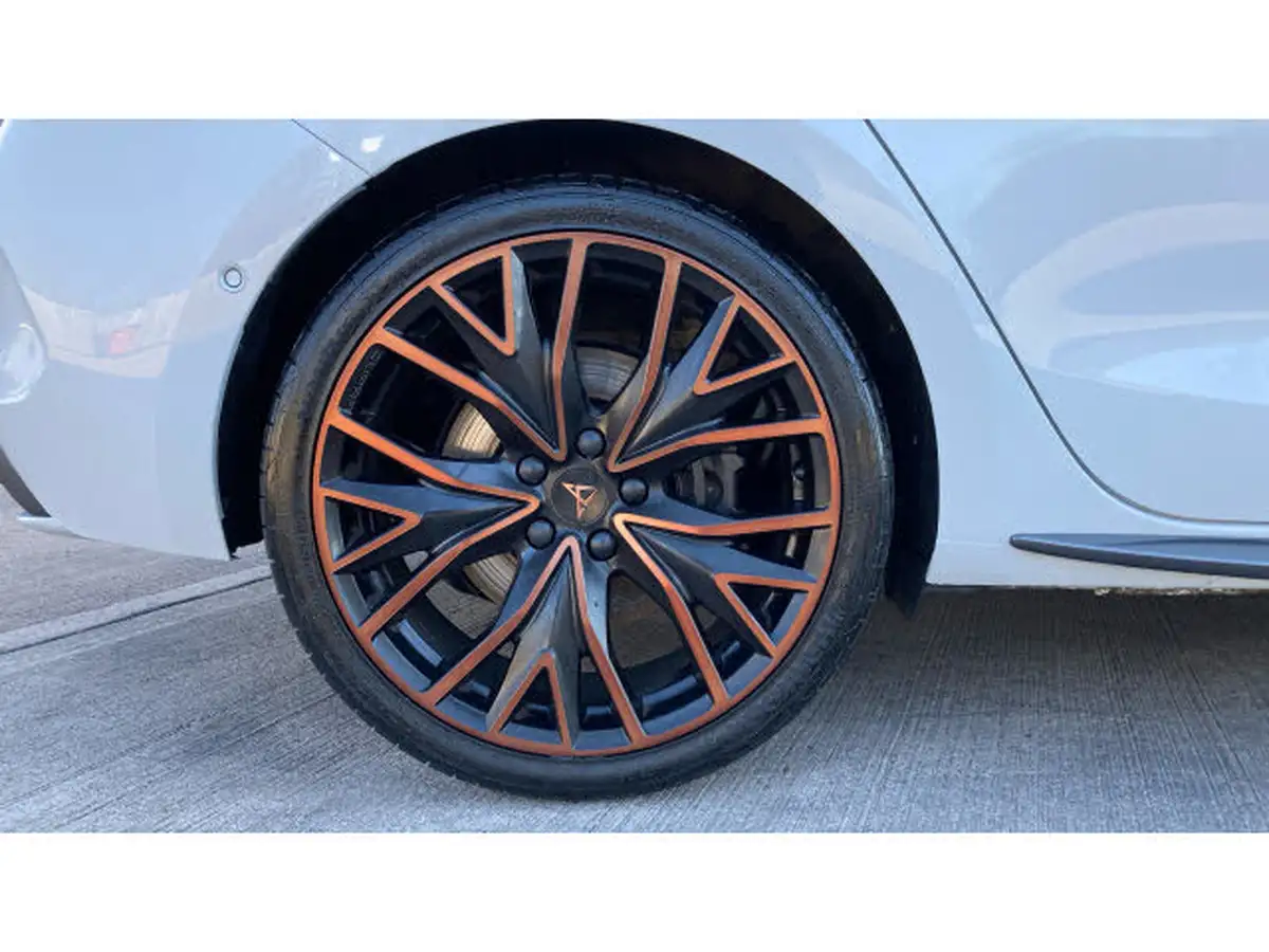 2024-cupra-leon-nf-20-tsi-vz2-design-edition-300ps-hatchback-big-6