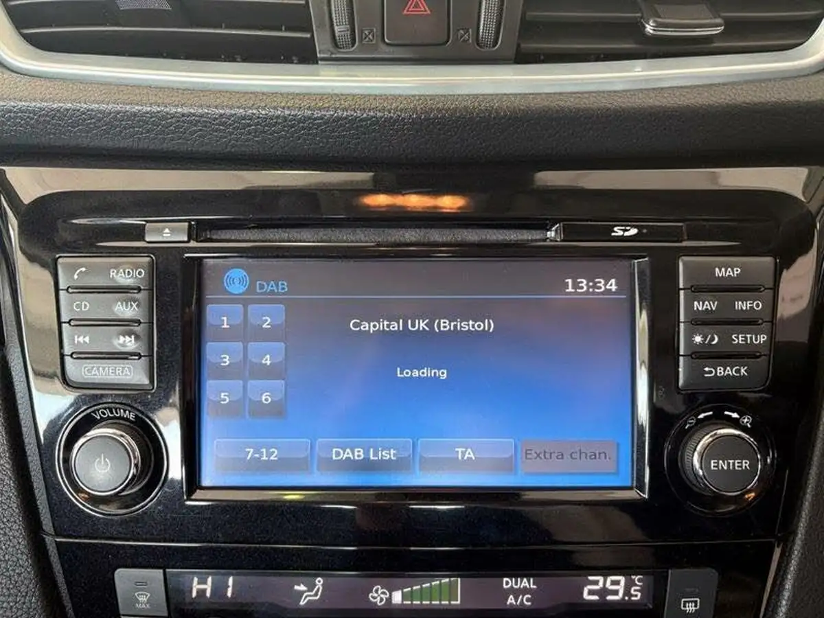 2018-nissan-qashqai-15dci-acenta-premium-big-11