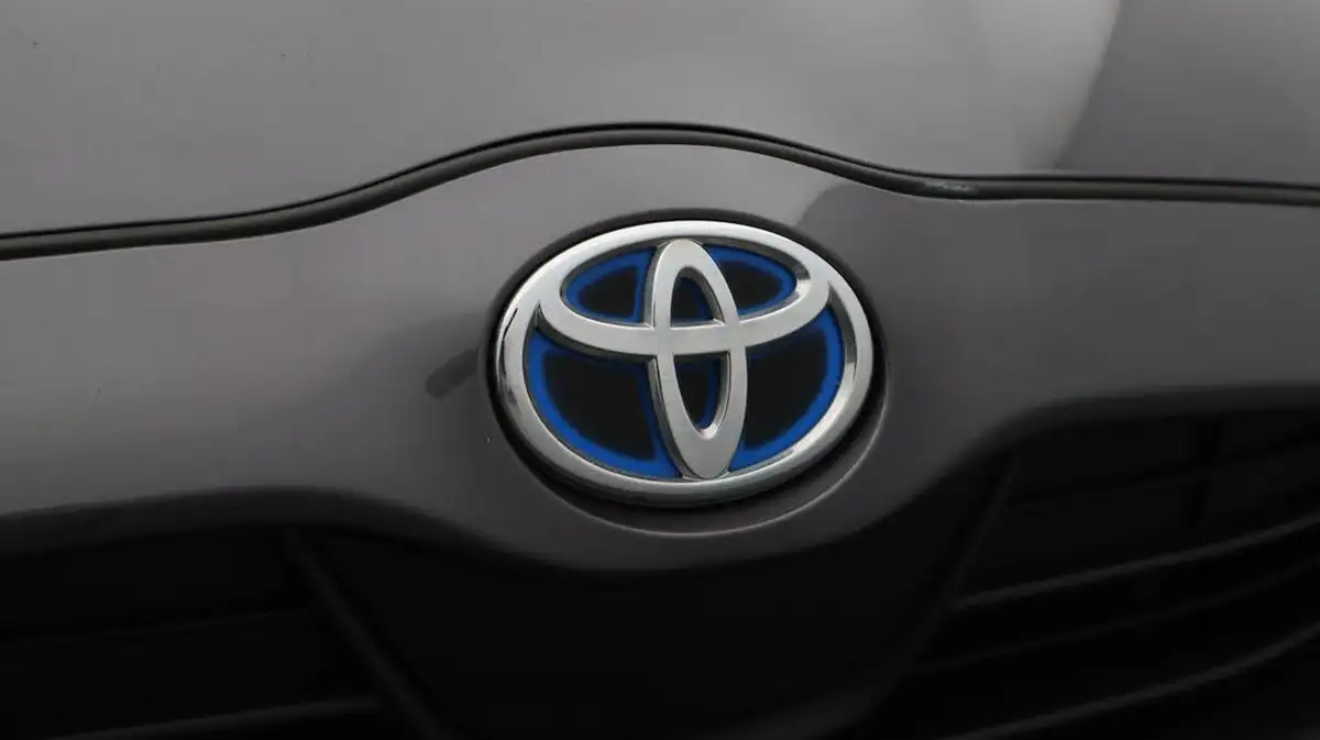 2021-toyota-yaris-15-vvt-i-icon-114bhp-hybrid-1490cc-e-cvt-big-23