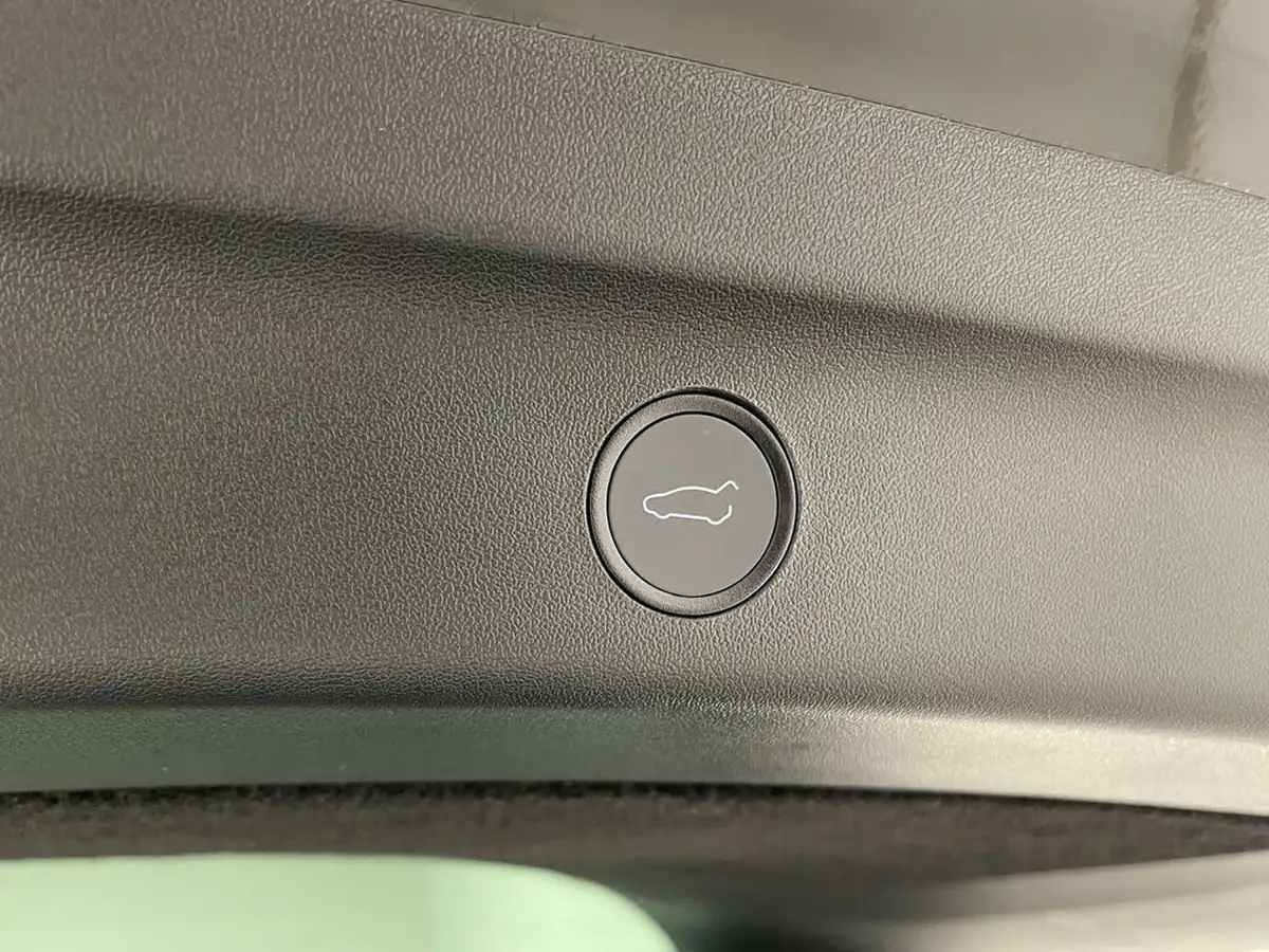 2022-tesla-model-y-e-performance-big-16