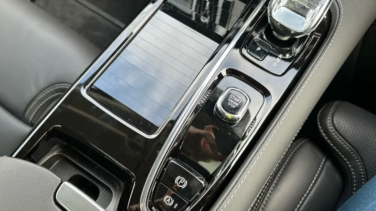 2024-volvo-v90-20-t8-ultra-big-41