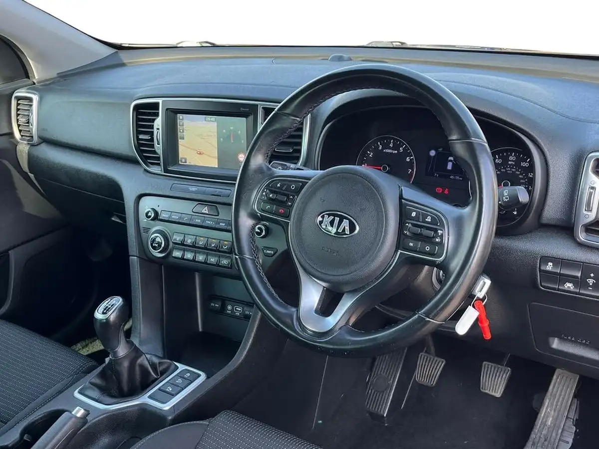 2017-kia-sportage-16-gdi-2-big-4