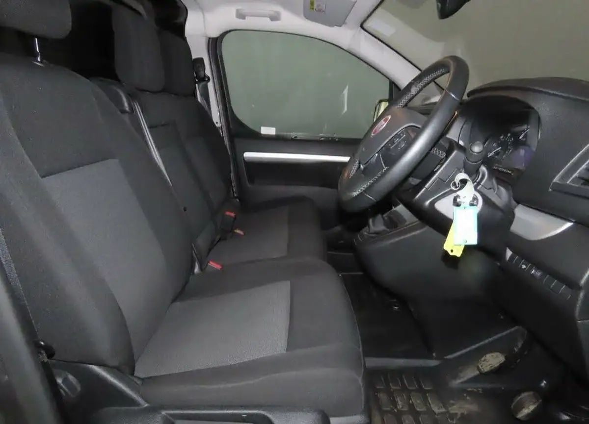 2022-fiat-scudo-20jtd-business-145hpeu6d-swb-panel-big-9