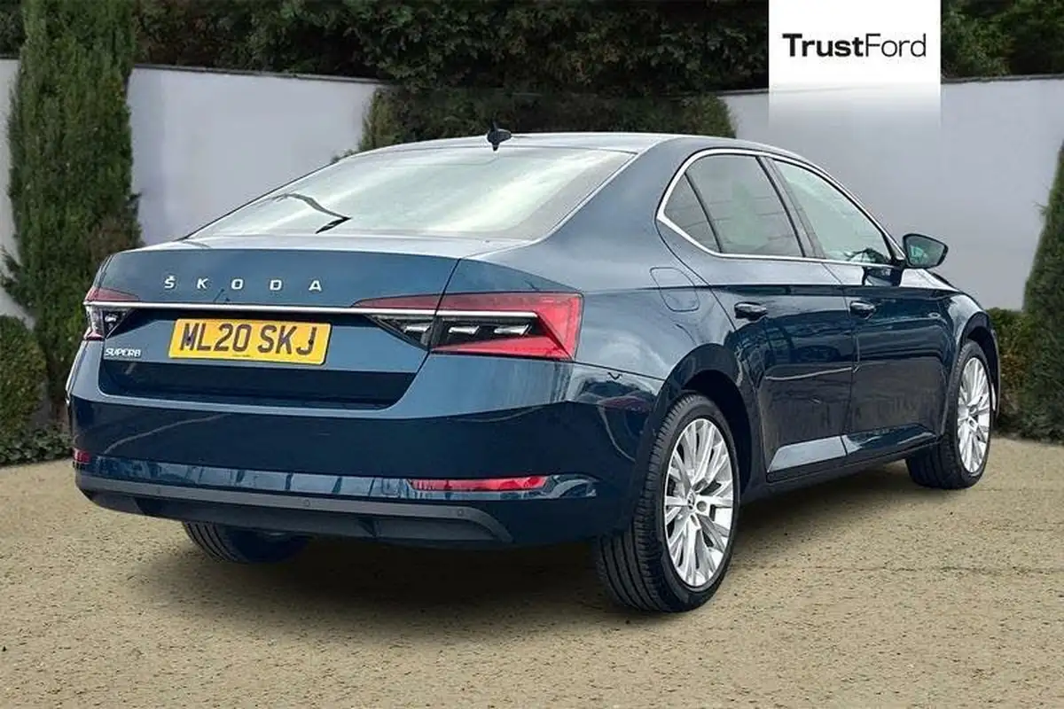 2020-skoda-superb-15-tsi-se-l-hatchback-dsg-big-3