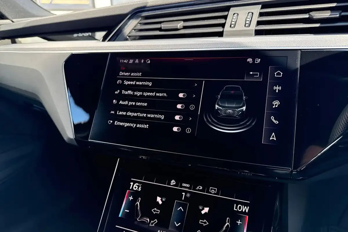 2024-audi-q8-e-tron-50e-black-edition-suv-big-44