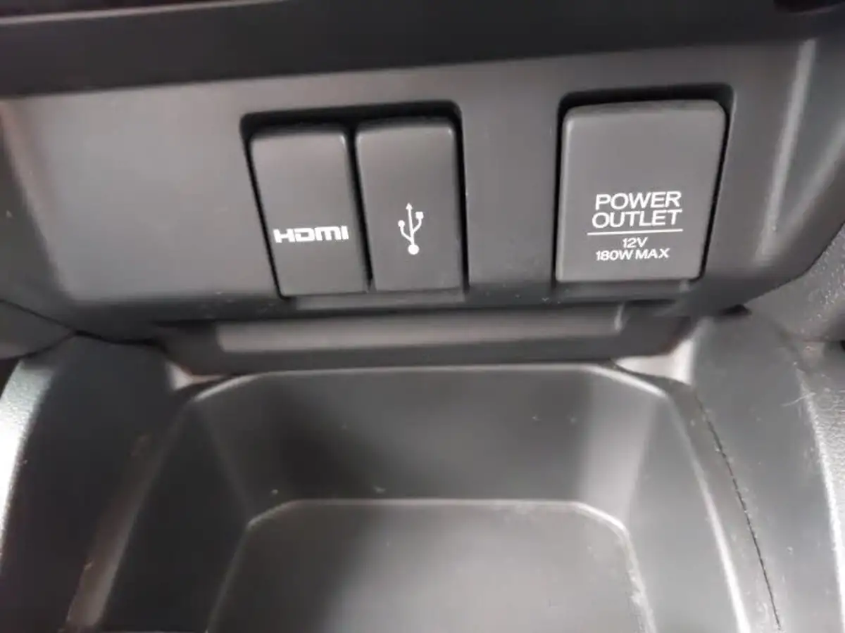 2016-honda-jazz-13-i-vtec-ex-navi-cvt-big-14