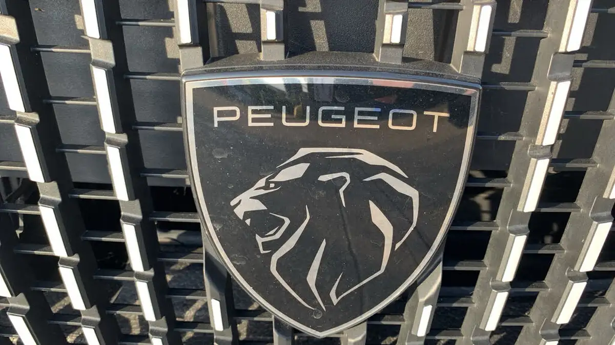 2024-peugeot-2008-suv-12-puretech-allure-130ps-big-25