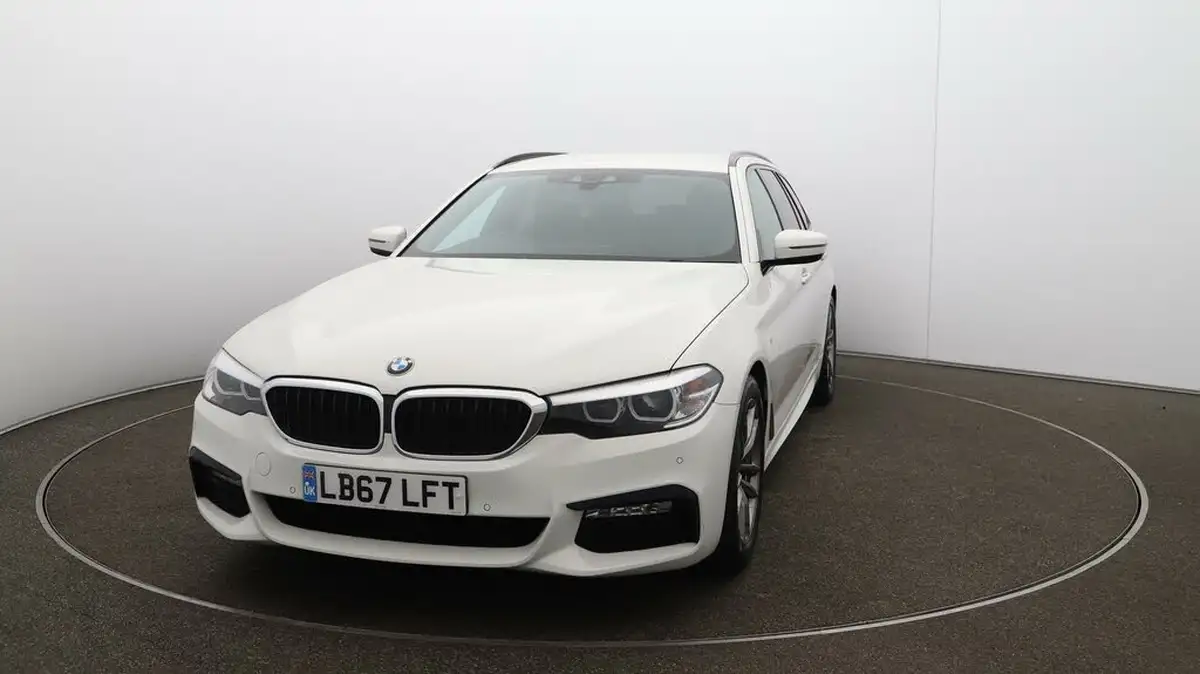2017-bmw-5-series-20td-520d-m-sport-touring-5d-big-32