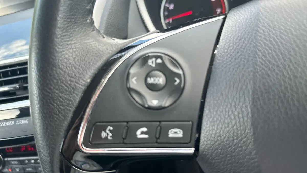 2019-mitsubishi-eclipse-cross-15-3-big-22