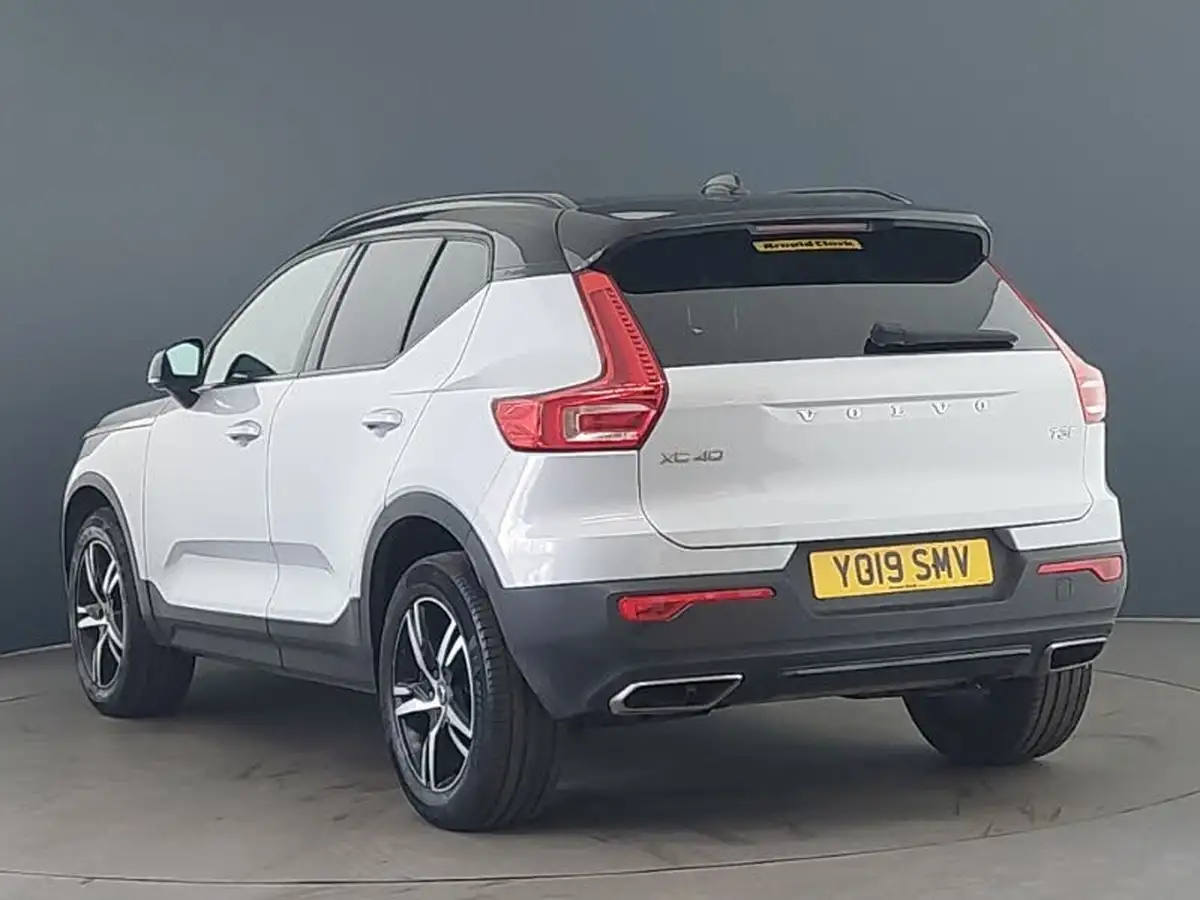2019-volvo-xc40-15-t3-r-design-163bhp-big-1