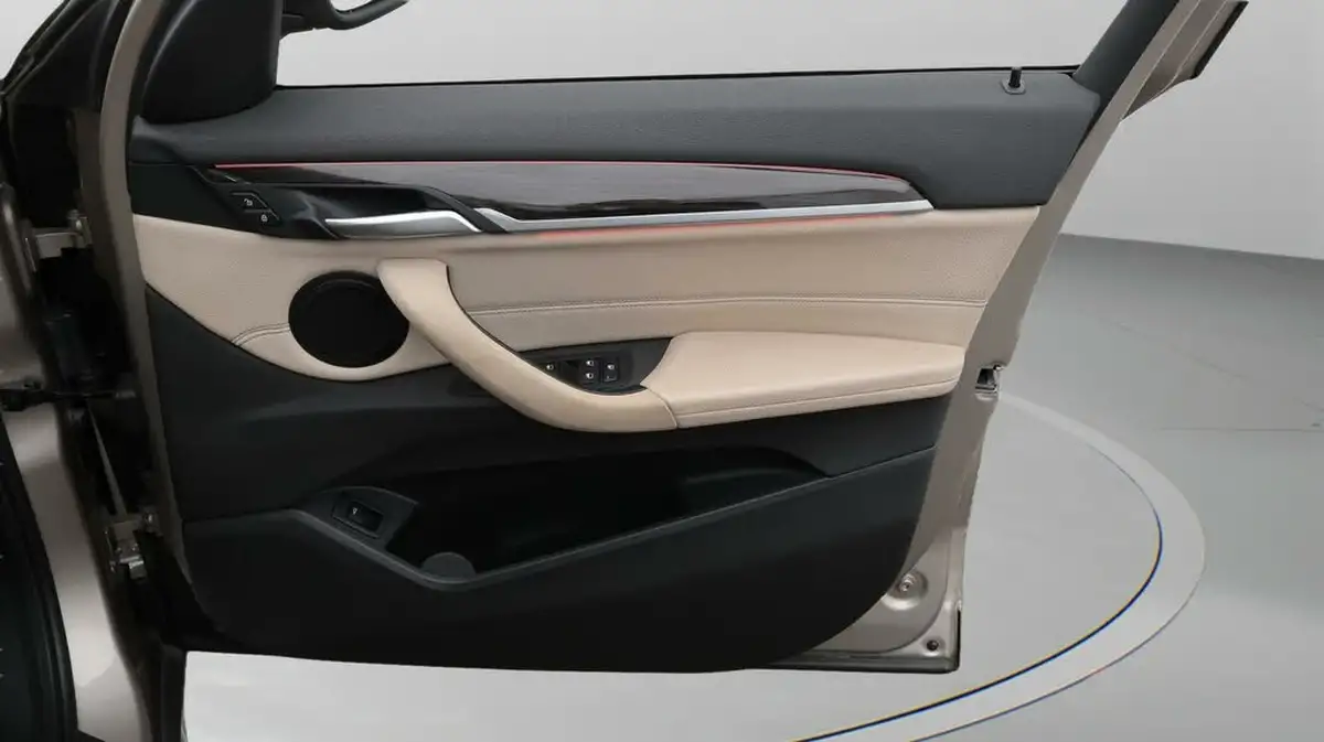 2021-bmw-x1-15-sdrive18i-xline-dct-big-15