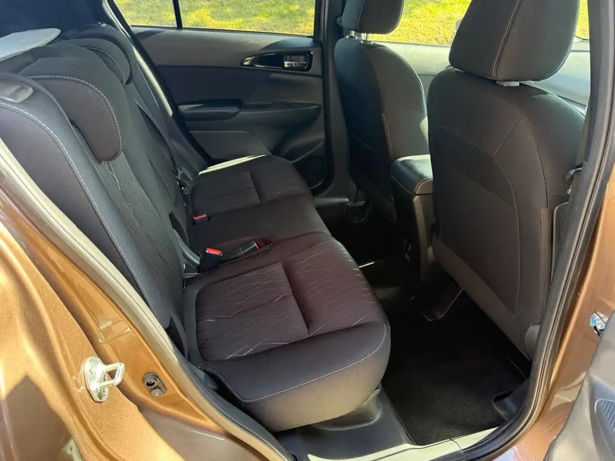 2021-mitsubishi-eclipse-cross-15-3-4wd-auto-big-21