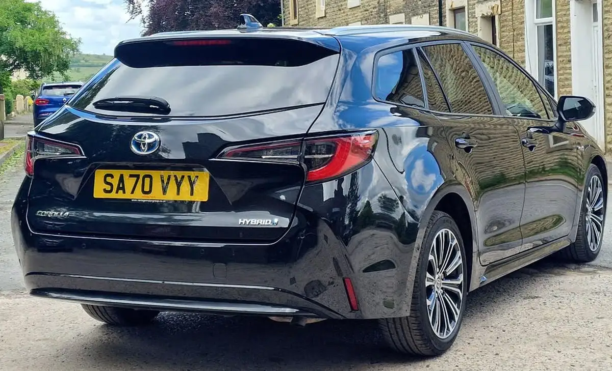 2020-toyota-corolla-18-vvt-i-design-trk-touring-sports-5d-big-7