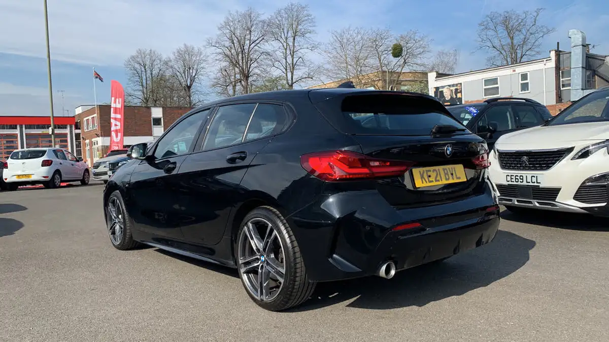 2021-bmw-1-series-15-118i-m-sport-lcp-big-4