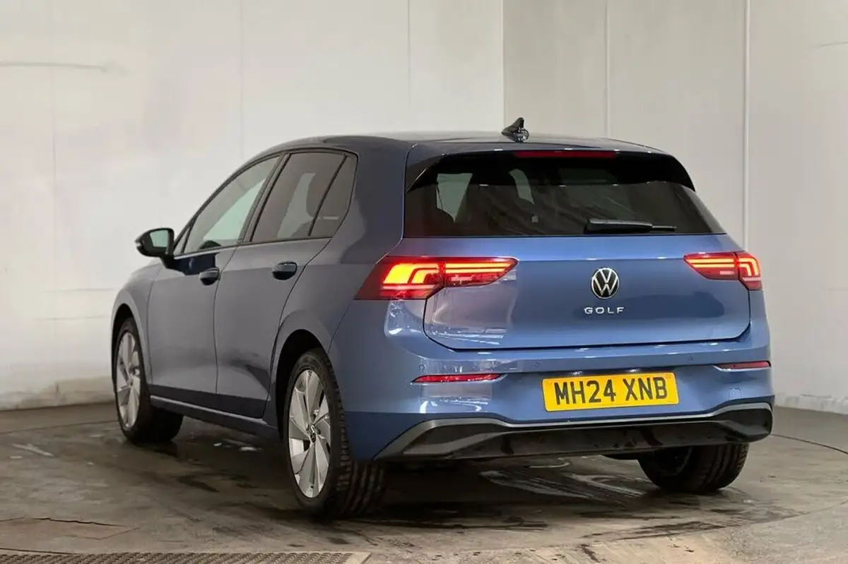 2024-volkswagen-golf-15-tsi-match-150ps-big-16