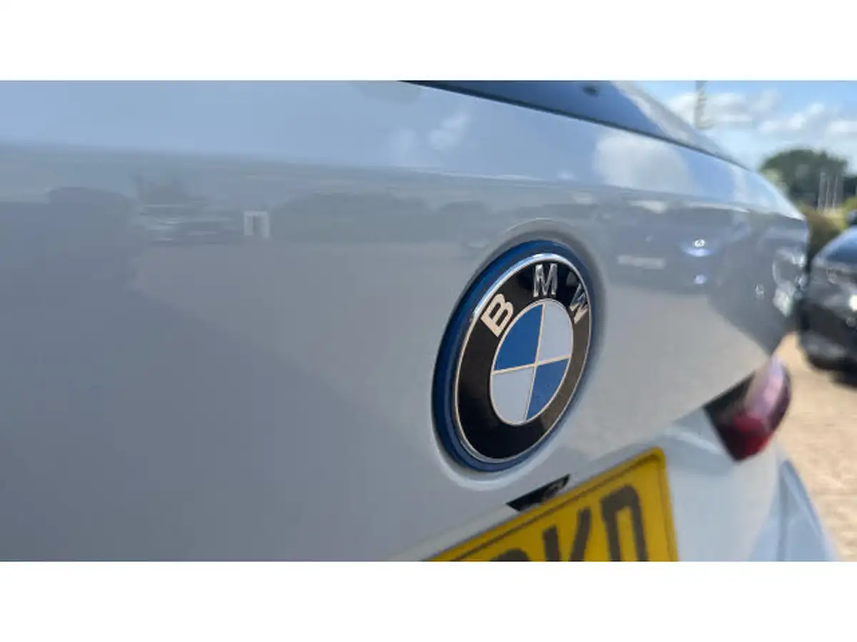 2024-bmw-3-series-20-330e-m-sport-touring-5d-big-35