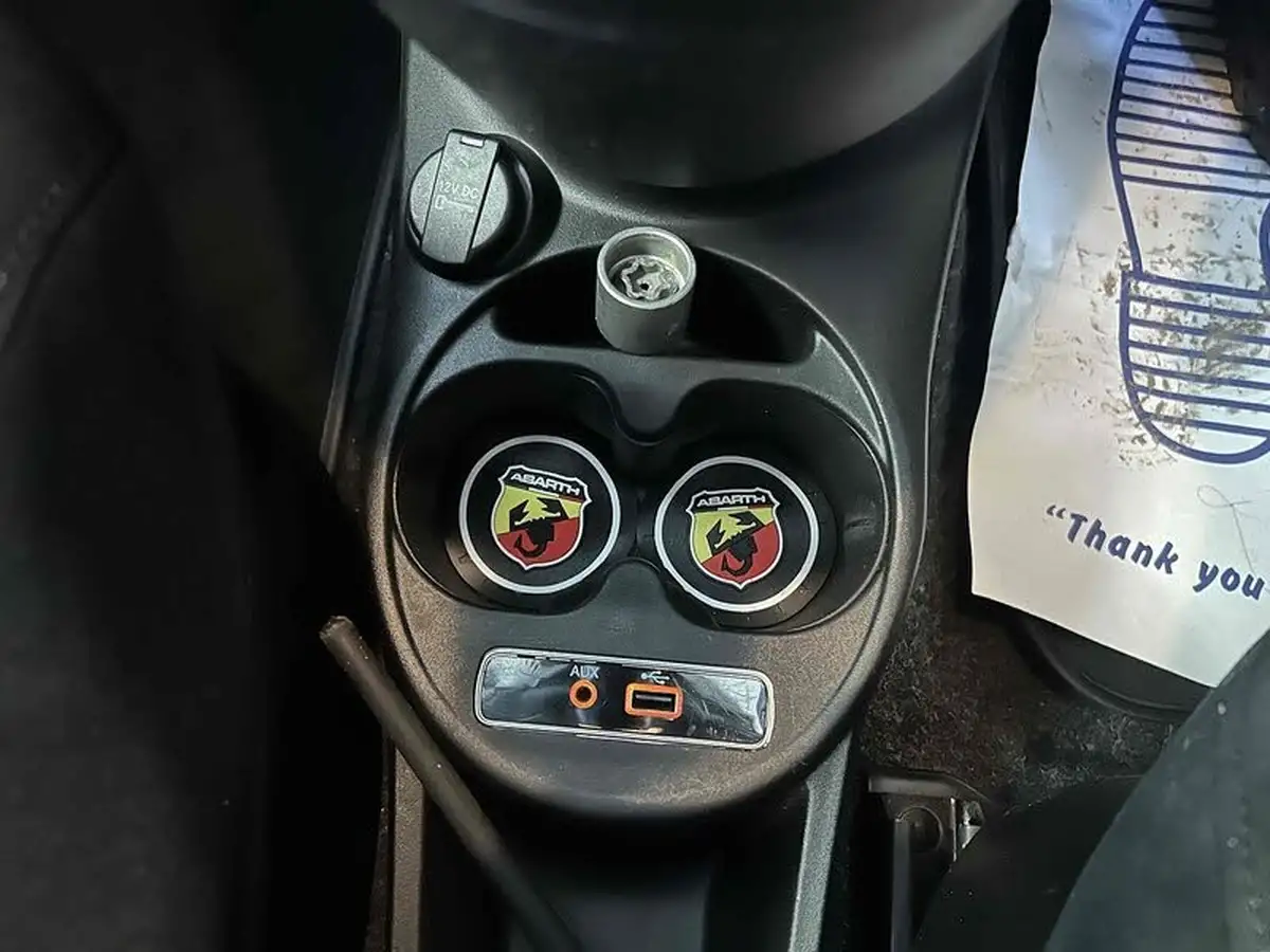 2018-abarth-595-14-tjet-big-10