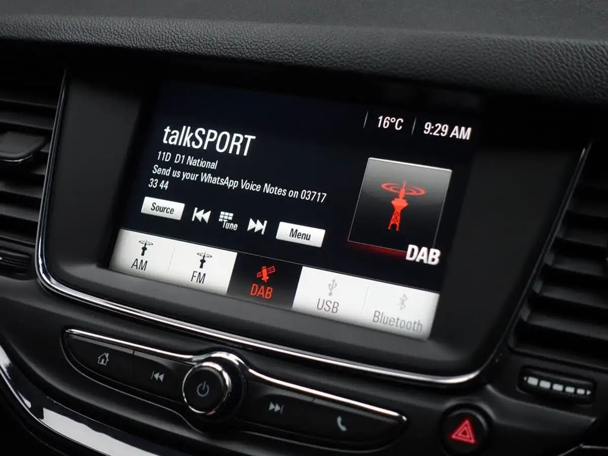 2019-vauxhall-astra-14i-16v-turbo-sri-nav-ss-hatchback-big-28