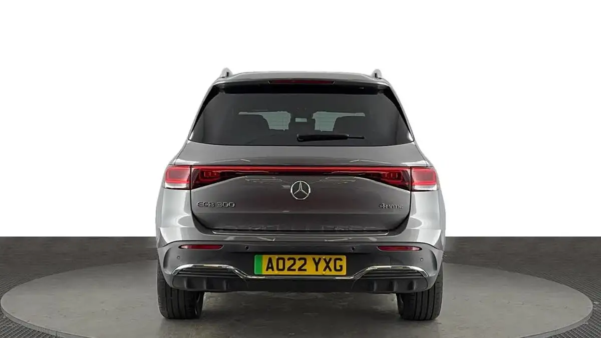 2022-mercedes-benz-eqb-e-eqb-300-amg-line-big-4
