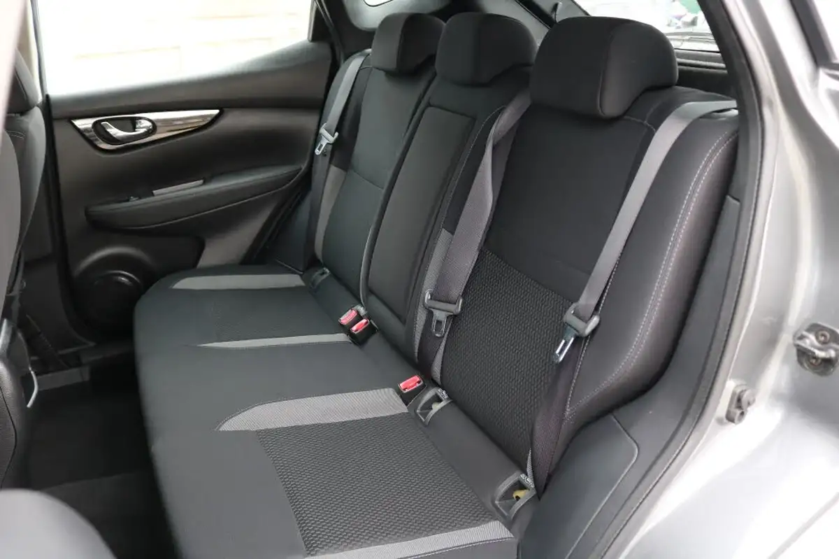 2019-nissan-qashqai-15dci-acenta-premium-heat-pack-big-17